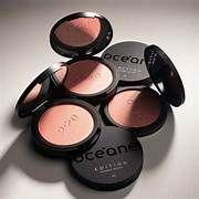 Oceane Glossy Me Blush em Pó Cintilante - Alta Pigmentação e Fixação