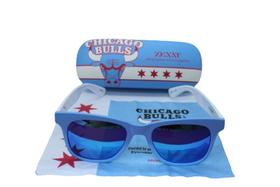 Óculos com lente polarizada, Chicago Bulls, marca Zenni, cor azul Óculos com lente polarizada, Chicago Bulls, marca Zenni, cor azul