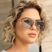 Óculos De Sol Dourado Retrô Square Unissex Com Lente Degradê e Proteção 400UV Óculos De Sol Dourado Retrô Square Unissex Com Lente Degradê e Proteção 400UV