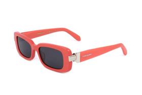Óculos de sol Ferragamo SF1105S para mulheres vermelhos 52mm