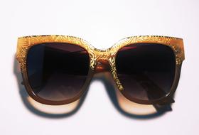 Oculos de sol material grilamid pintados à mão