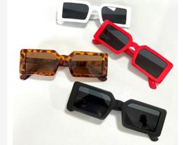 Oculos de Sol Quadrado Vermelho Feminino e Masculino