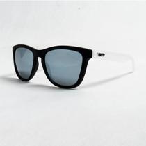 Óculos De Sol Yopp Clássico Lente Polarizada Black And White Óculos De Sol Yopp Clássico Lente Polarizada Black And White