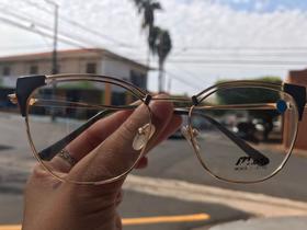 Oculos feminino dourado