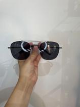 Óculos Masculino Cinza Chumbo quadrado em Metal, lentes preta.