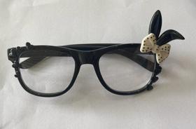 Óculos modelo infantil feminino