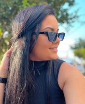 Óculos preto gatinha