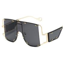Óculos Punk Studded Oversized Shield Party