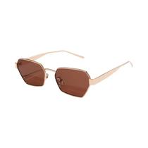 Óculos Quadrados de Metal para Mulheres - Moda, Luxo e Proteção UV400 Óculos Quadrados de Metal para Mulheres - Moda, Luxo e Proteção UV400