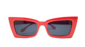 Óculos Retrô Retangular Vermelho - Modelo Karin Óculos Retrô Retangular Vermelho - Modelo Karin