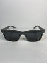 Óculos solar masculino cinza Óculos solar masculino cinza