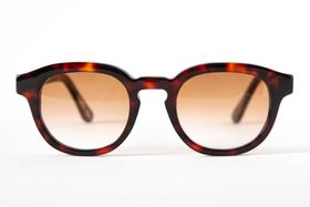 Óculos Solar Modelo Bossa