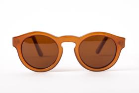 Óculos solar Modelo Ilheús