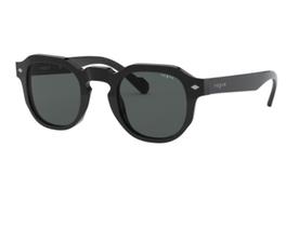 Óculos Solar Vogue Vo5330s W44/87 48 Preto Brilho Lente Cinza - Óculos Solar Vogue Vo5330s W44/87 48 Preto Brilho Lente Cinza -