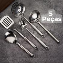 Oferta! 5 Utensílios Inox para Cozinha Kit Essenciais - Escumadeira, Colher, Concha, Espatula, Pegador de Massa Oferta! 5 Utensílios Inox para Cozinha Kit Essenciais - Escumadeira, Colher, Concha, Espatula, Pegador de Massa