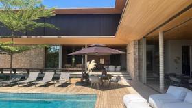 Ombrelone Guarda Sol Gold premium com luz de Led 360Graus com base de 150Litros Ombrelone Guarda Sol Gold premium com luz de Led 360Graus com base de 150Litros