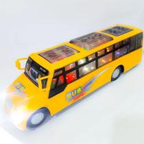 Ônibus De Brinquedo Á Pilha Modelo Escolar Com Luzes E Musica!!! - DM TOYS
