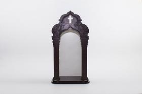 Oratório Capela com Janela Marrom Mdf 33 cm Oratório Capela com Janela Marrom Mdf 33 cm