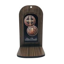 Oratório de Madeira Vitral Medalha de São Bento Oratório de Madeira Vitral Medalha de São Bento