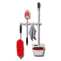 Organizador de esfregões e vassouras de parede OXO Good Grips Organizador de esfregões e vassouras de parede OXO Good Grips