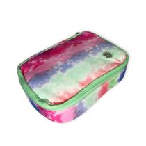 Organize suas coisas com o Estojo Escolar Quadrado Grande Feminino Tie Dye Verde. - Rocie