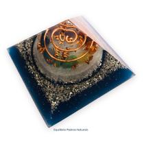 Orgonite Pirâmide 7 Chakras Pedras Naturais 4x7x7cm