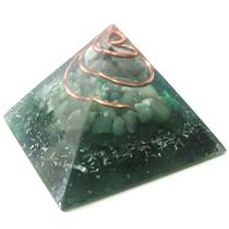 Orgonite Pirâmide da Sáude 3cm - Quartzo Verde e Esmeralda + Mimo Orgonite Pirâmide da Sáude 3cm - Quartzo Verde e Esmeralda + Mimo