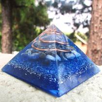 Orgonite Pirâmide da Tranquilidade 4,5cm - Quartzo Azul e Sodalita Orgonite Pirâmide da Tranquilidade 4,5cm - Quartzo Azul e Sodalita