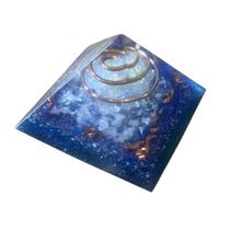 Orgonite Piramide Inteligência Emocional Pedra da Lua 4cm Orgonite Piramide Inteligência Emocional Pedra da Lua 4cm