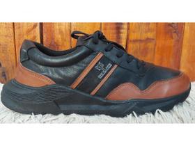 Outlet Tênis Sneakers Unico Par N 43 Marrom/Preto Outlet Tênis Sneakers Unico Par N 43 Marrom/Preto