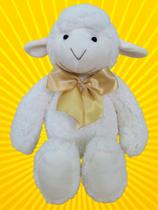 Ovelha pelúcia fofinha decoracão nicho menino menina bebê laços variados