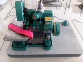 Overlock Motor Acoplado+Base de Madeira+13 itens