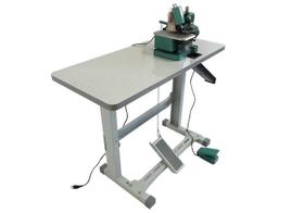 Overloque Semi Industrial 110 V C/ Bancada E Motor Acoplado Overloque Semi Industrial 110 V C/ Bancada E Motor Acoplado