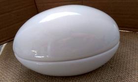 Ovo-caixa em cerâmica - 9x10x15cm - Branco