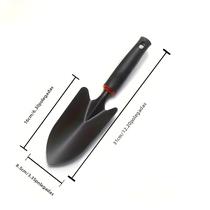 Pá De Jardinagem Ergonômica De Metal Durável Com Detalhes Laranja E Cabo Preto Para Plantio De Pá De Jardinagem Ergonômica De Metal Durável Com Detalhes Laranja E Cabo Preto Para Plantio De