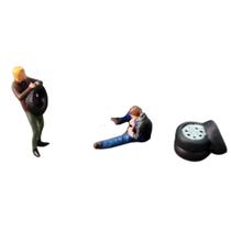 Pack c/ 2 Figuras Pessoas c/ Pneus Mod.73 1:87 HO Dio Studios 87375