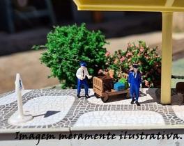 Pack C/ 2 Miniaturas Para Maquete Chefe De Estação Mod.17 Studio Dio 87217 Pack C/ 2 Miniaturas Para Maquete Chefe De Estação Mod.17 Studio Dio 87217