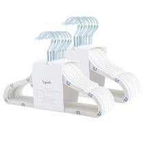 Pacote antiderrapante Baby Hangers 3 Sprouts Velvet com 30 mirtilos