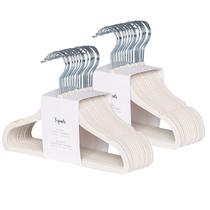 Pacote antiderrapante Baby Hangers 3 Sprouts Velvet com 30 unidades Creme Pacote antiderrapante Baby Hangers 3 Sprouts Velvet com 30 unidades Creme