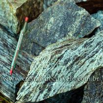Pacote Atacado de 10kg de Quartzo Brasil Pedra Bruta para Lapidar Pacote Atacado de 10kg de Quartzo Brasil Pedra Bruta para Lapidar