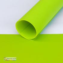 Pacote com 10 Folhas de EVA Liso Verde Flúor 1,5mm 40x48cm