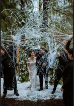 Pacote com 10 mantas de mão brancas Confetti Poppers BATTIFE Streamers Pacote com 10 mantas de mão brancas Confetti Poppers BATTIFE Streamers