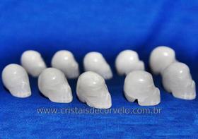 Pacote com 10 Mini Crânios Esculpidos em Pedra Natural Quartzo Leitoso (Não Pingente)