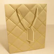 Pacote com 12 Sacolas Luxo para Presente Trançada Grande 32x26cm Kit com12 Unidades Pacote com 12 Sacolas Luxo para Presente Trançada Grande 32x26cm Kit com12 Unidades