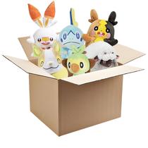 Pacote com 2 caixas de pelúcia Pokémon Sword and Shield 8 Mystery Blind Box