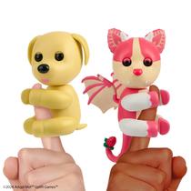 Pacote com 2 unidades Toy Fingerlings Adopt Me Dog e Bat Dragon