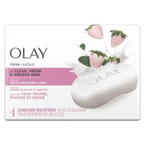 Pacote com 4 sabonetes Olay Fresh Outlast 94 ml com morango branco e hortelã Pacote com 4 sabonetes Olay Fresh Outlast 94 ml com morango branco e hortelã