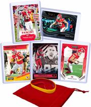 Pacote com 5 Cards de Futebol Americano Panini Bowman Topps Travis Kelce Pacote com 5 Cards de Futebol Americano Panini Bowman Topps Travis Kelce