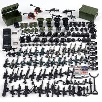 Pacote de armas e acessórios militares da SWAT para soldados do exército Pacote de armas e acessórios militares da SWAT para soldados do exército