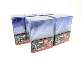 Pacote Top Loaders Ultra Pro de 55 pontos e 25 Toploaders (total de 100) Pacote Top Loaders Ultra Pro de 55 pontos e 25 Toploaders (total de 100)